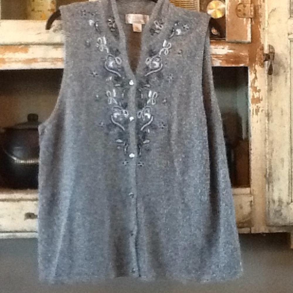 C.J.Banks sweater Vest